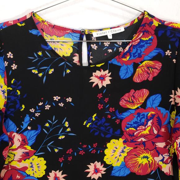 Violet & Claire Blouse Women Medium Black MultiFloral Ruffle Sleeve Keyhole Back - Picture 2 of 12